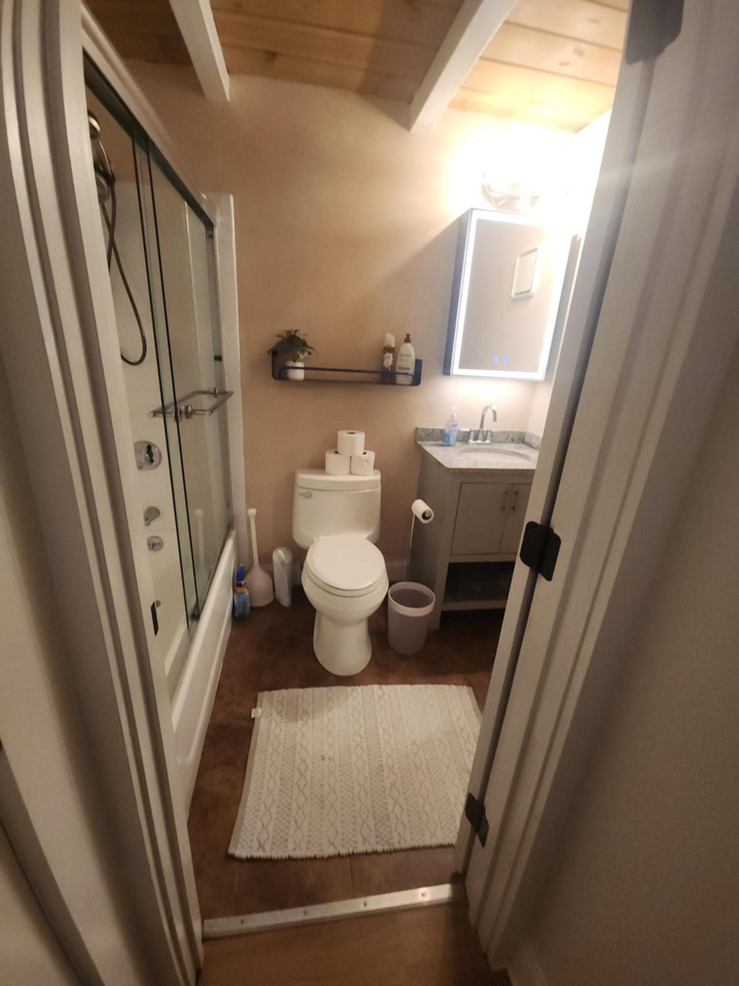 Cozy And Tranquil 1-Bedroom Condo With Wifi, Ac In Historic Salem Kültér fotó